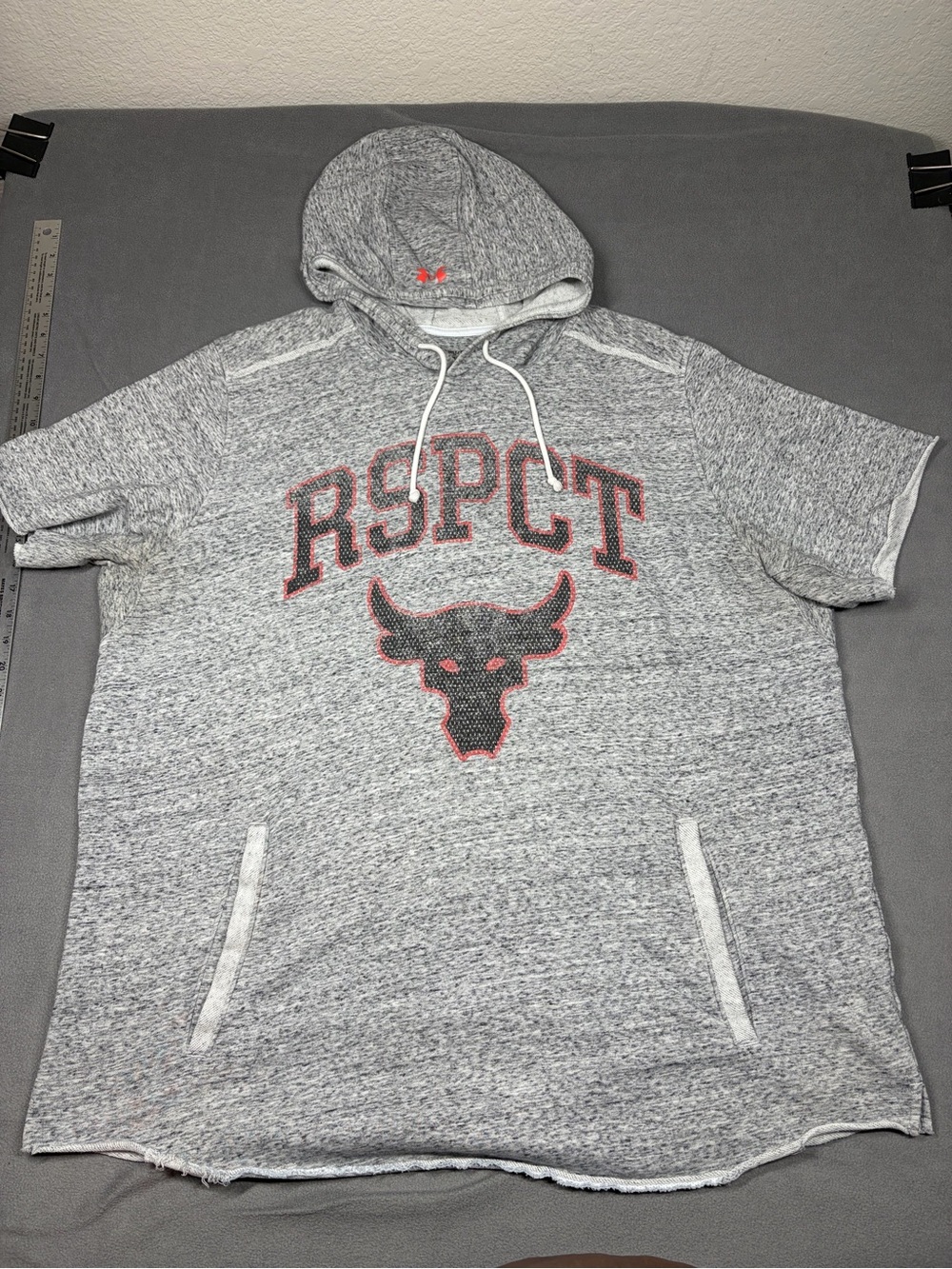 Project Rock Under Armour Gray Short-Sleeve Hoodie 3XL with RSPCT Chest Graphic